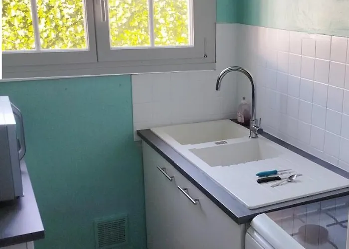 Maison Familiale A 600 M De La * Barbatre