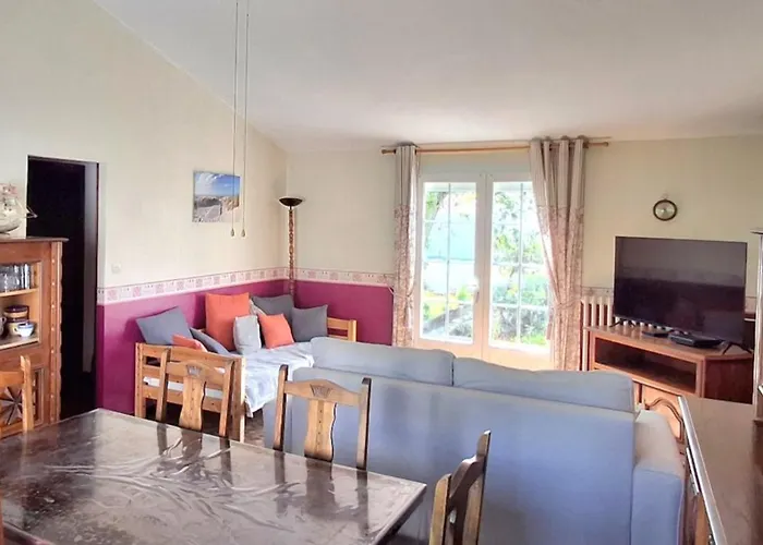 Maison Familiale A 600 M De La * Barbatre