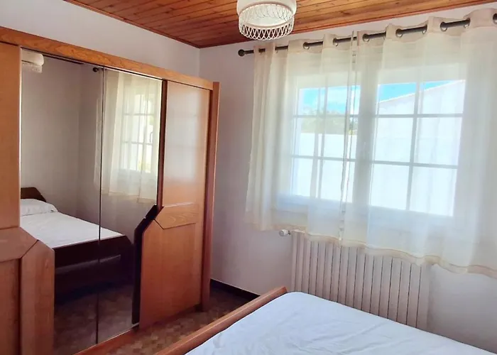 Maison Familiale A 600 M De La